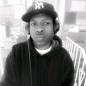 Meet your Posher, Derrick